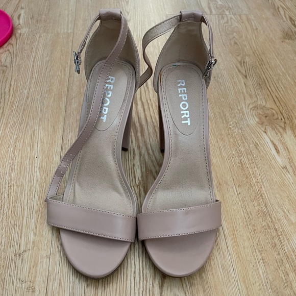 Heeled sandals in nude/beige. New. - Picture 2 of 2